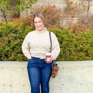 Meet your Posher, Lanna